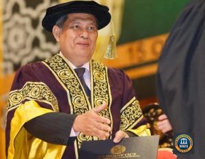 Undergraduate ( Bachelor ) ( Business Administration )