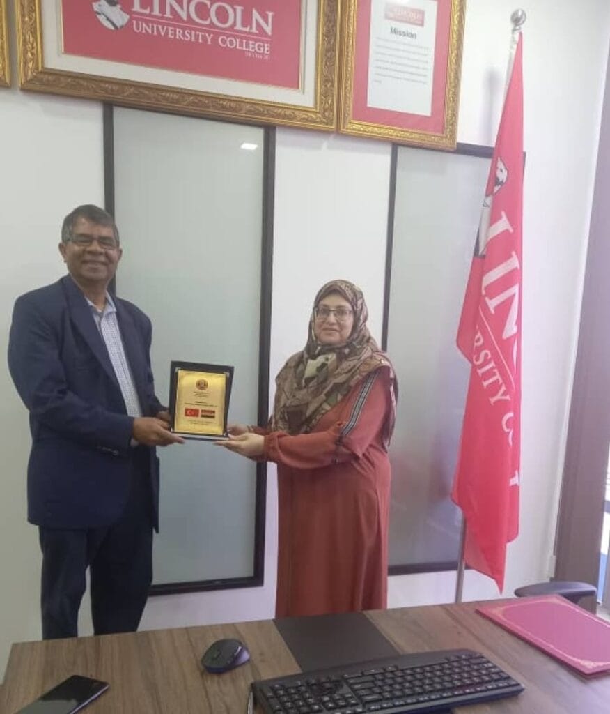 بفضل الله تم توقيع اتفاقية تعاون بين المؤسسة التعليمية الجامعة الماليزية الدولية